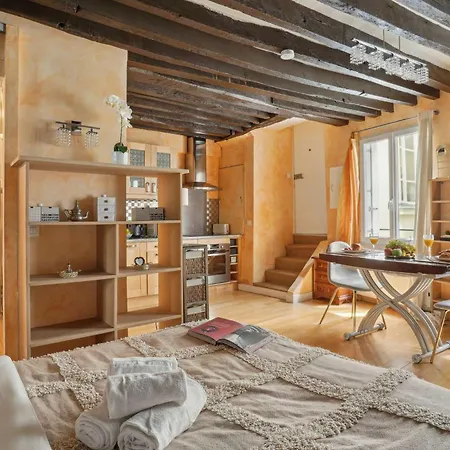 Flat Pompidou & Le Marais Apartment *